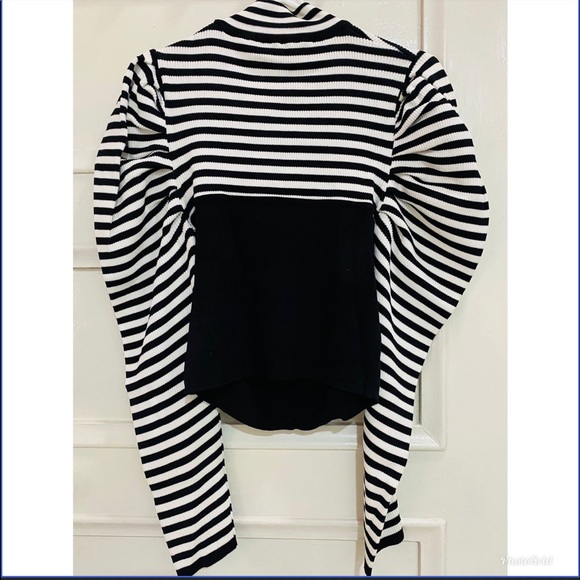Zara Black and White Rib Top with Puff Sleeve - Picture 4 of 6